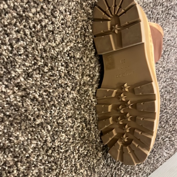 Jimmy Choo Clayton flat Chelsea boot with rhinestones - Picture 2 of 6